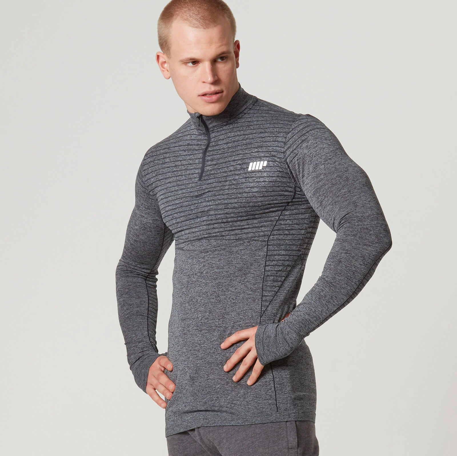 Myprotein moška Seamless ¼ Zip majica - Črna Marl - S - Črna Slika 1