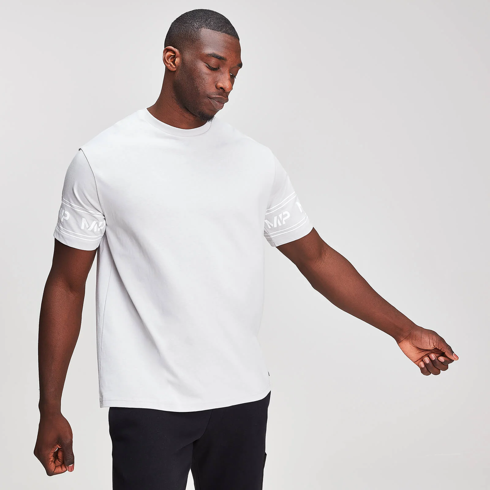 MP Graphic Men's Sleeve Logo T-Shirt - Chrome - XS Slika 1
