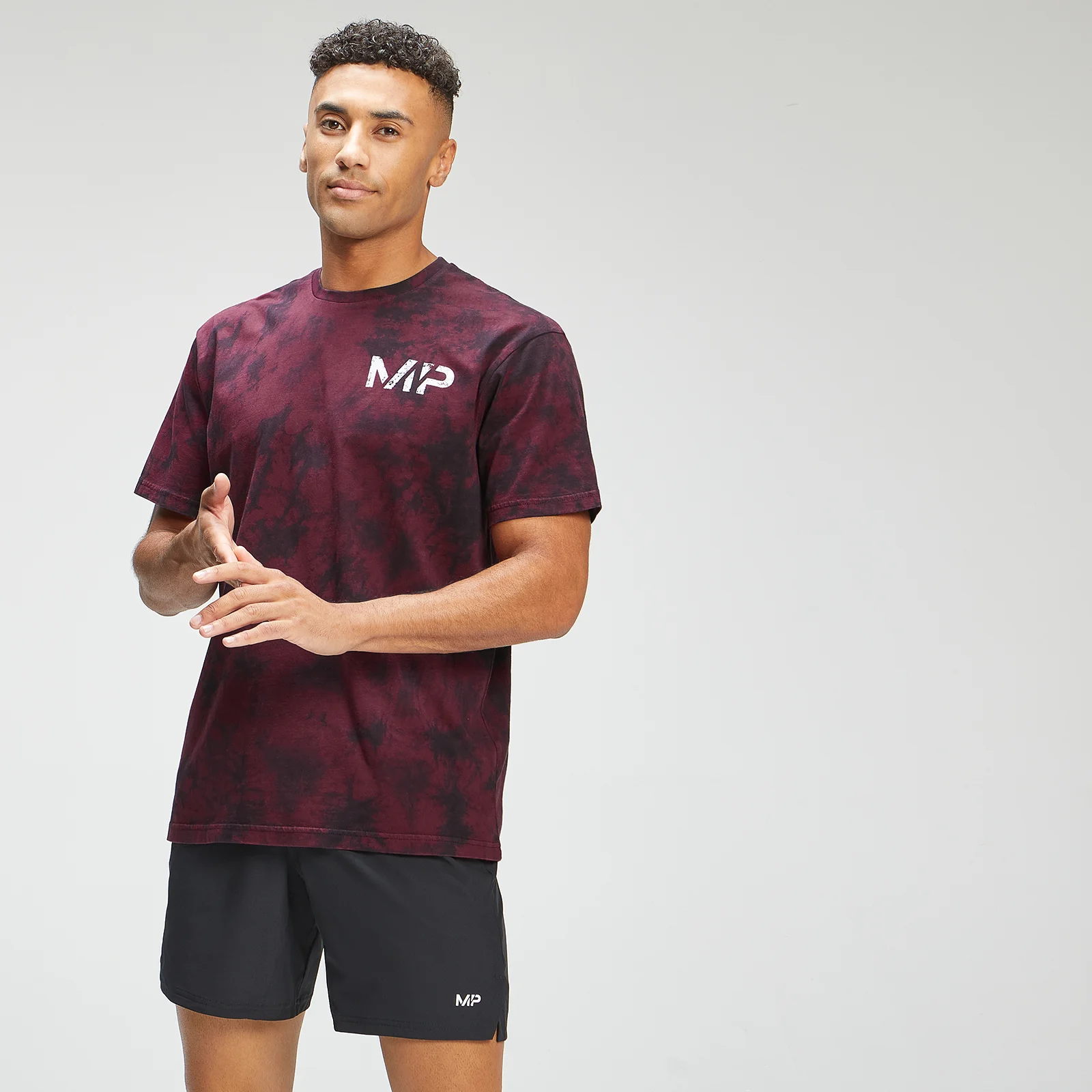 MP Men's Adapt Tie Dye Short Sleeve Oversized T-Shirt - Black/Merlot - XXS Slika 1