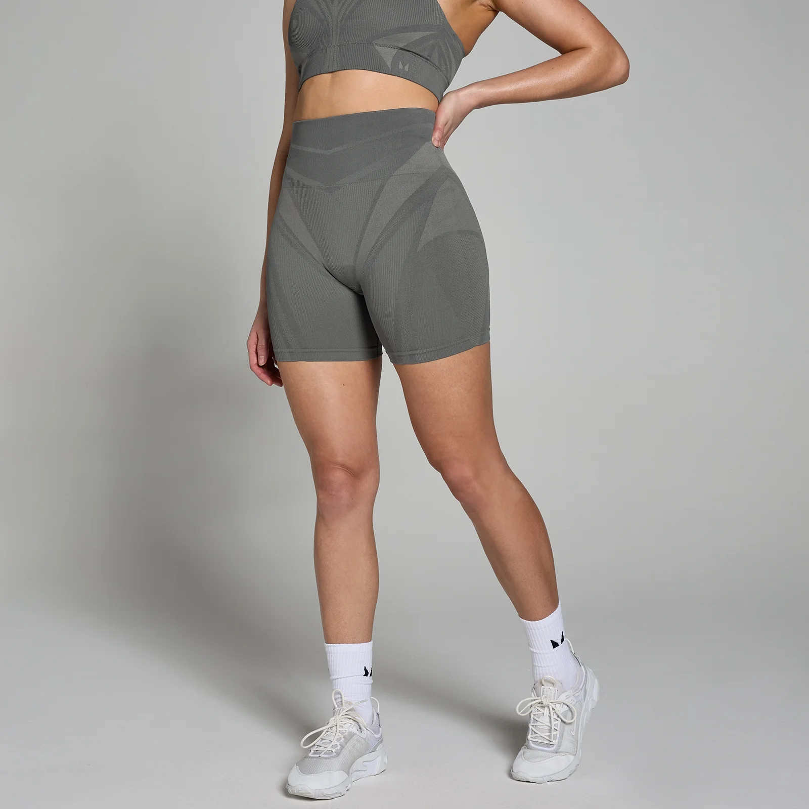 MP Ženske brezšivne kratke hlače Tempo Ultra Geometric – barva oglja - XS Slika 1