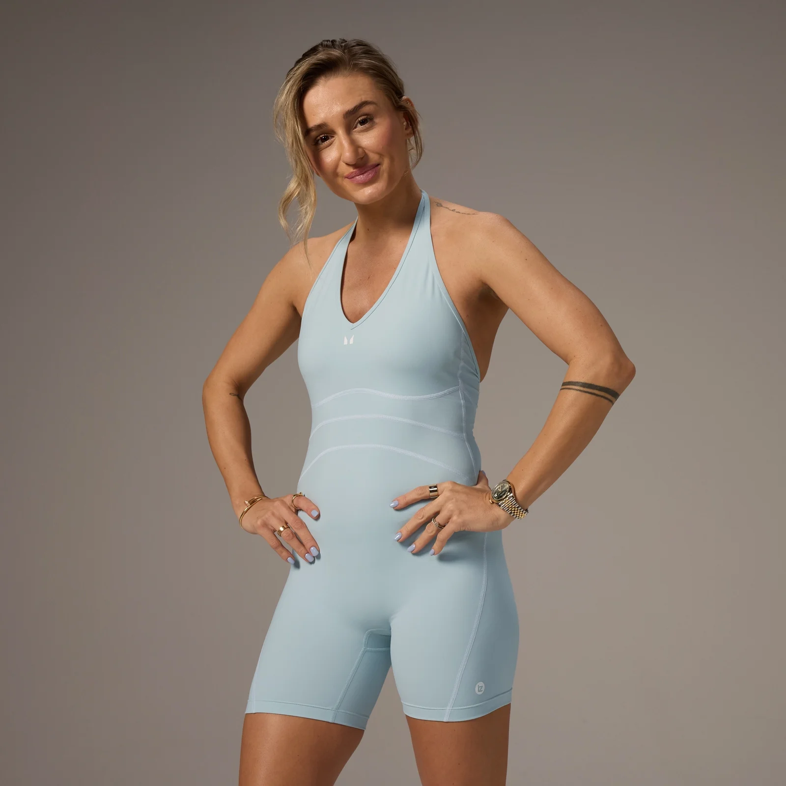 Kontrastni kombinezon s kratkimi hlačami in odprtim hrbtom MP X Tatiana vse-v-enem – Light Aqua - XS Slika 1