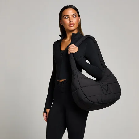 Oblazinjena tote torba MP – črna