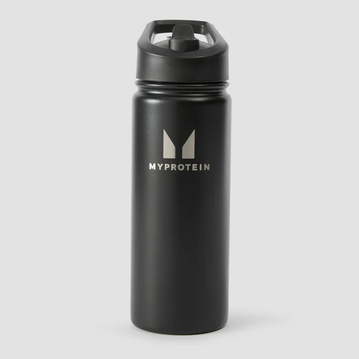 Reciklirana kovinska steklenica s preklopno slamico Myprotein 500 ml – črna